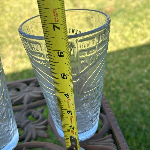 Draft Beer Glasses 17˚ South Booze & Bites Lot Of 2 With Black Graphic - Picture 6 of 6